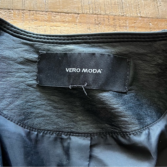 Leather moto jacket - Picture 5 of 6